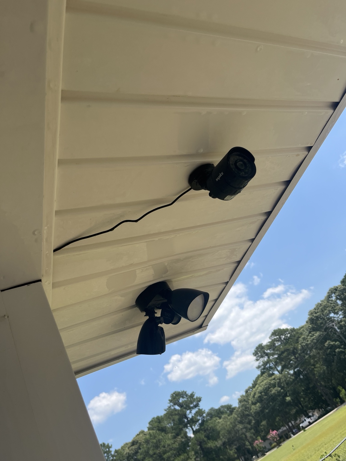 Clean soffit area